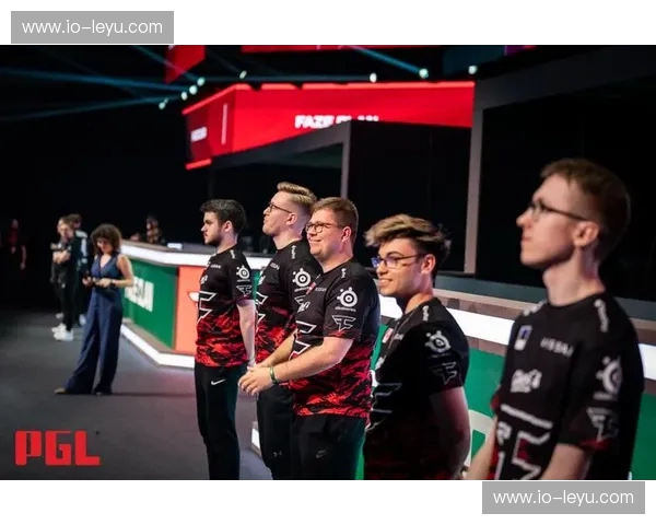 圣马梅斯的怒吼与银河战舰的征途：当“纯粹”撞击“奢华”的巅峰对决